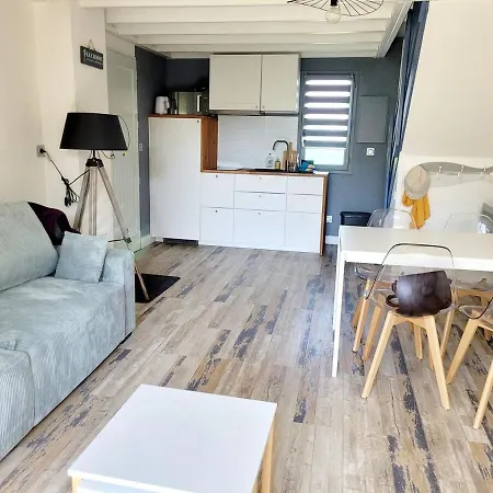 Genets Bleus : Ocean Et Commodites A Pied 3*